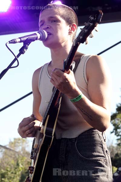 BIG THIEF - 2019-05-31 - NIMES - Paloma - Mosquito - Adrianne Elizabeth Lenker